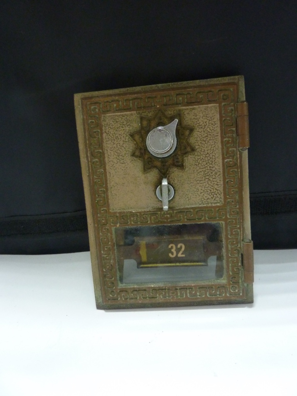 ONE  Vintage 1962s Brass USPS Post Office Po Mail Box Door W/Glass # 32